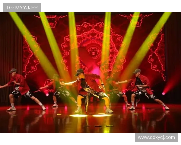 全国街舞大赛点评南京街舞队的舞台表现与团队意识分析